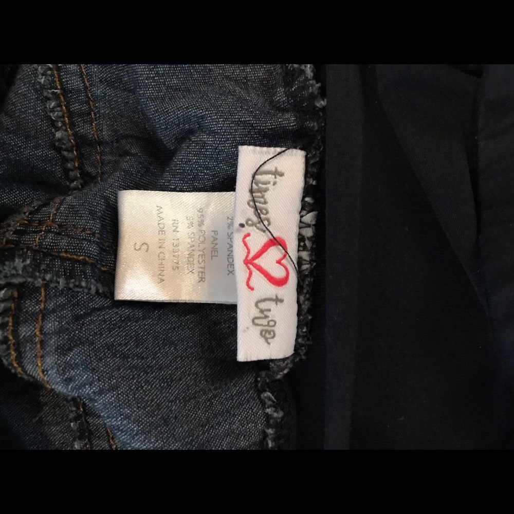 Maternity capris - Picture 2 of 2